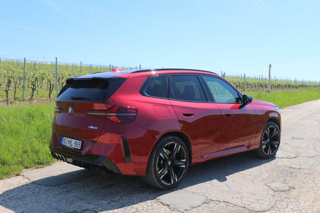 BMW X3 M50