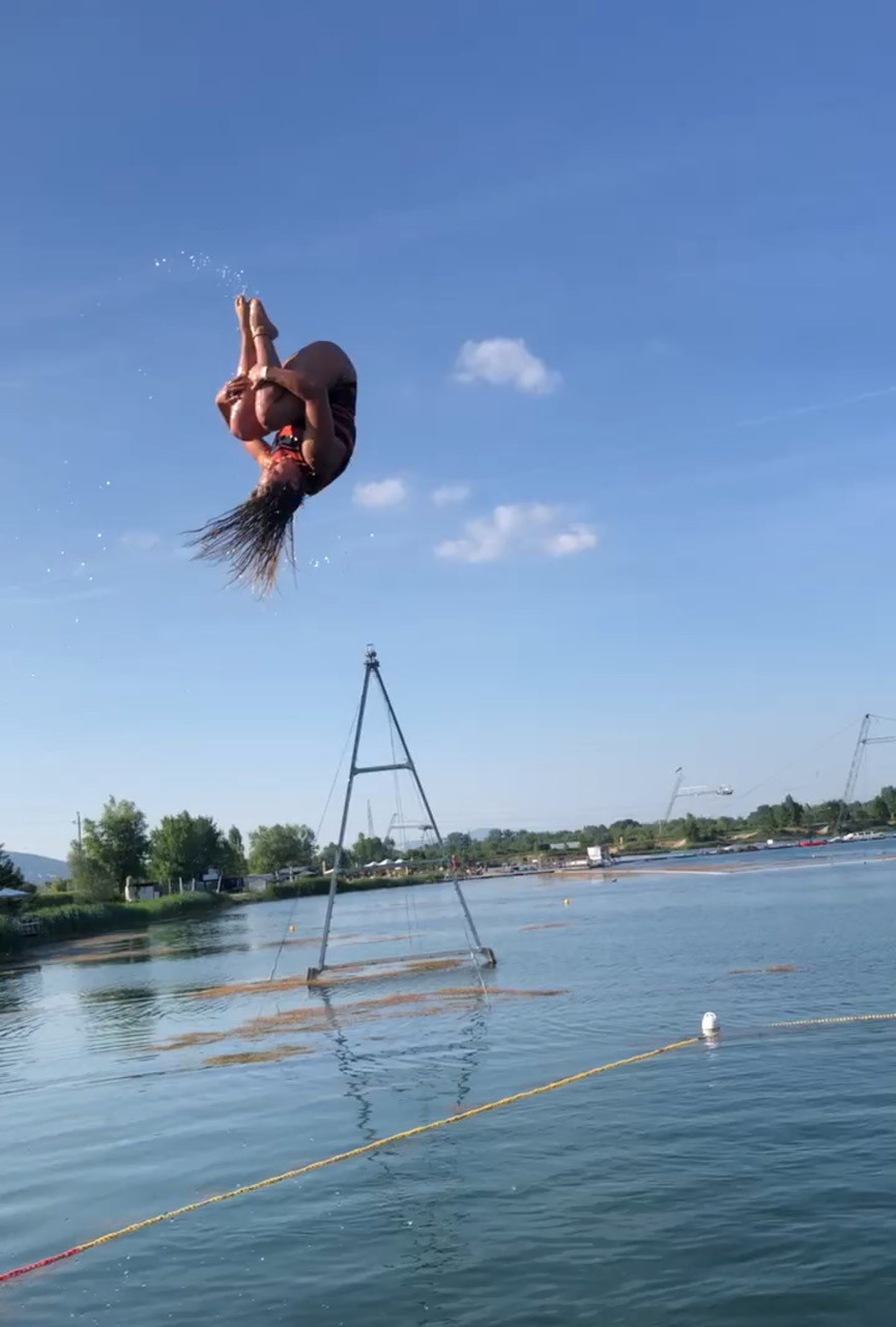 A Placcs! Slip and fly - Extrém csúszdabajnokság várja a jelentkezőket a nyár legőrültebb versenyére