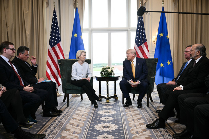 Fotó: AFP/Brendan Smialowski Miről tárgyalt Von der Leyen és Trump?