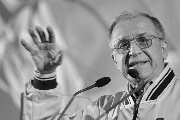 Fotó: AFP/Daniel Mihailescu Meghalt Ion Iliescu volt román államfő