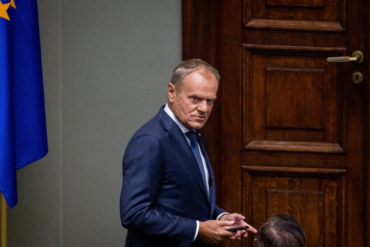 Hatvanhárom külföldit léptet ki Lengyelország