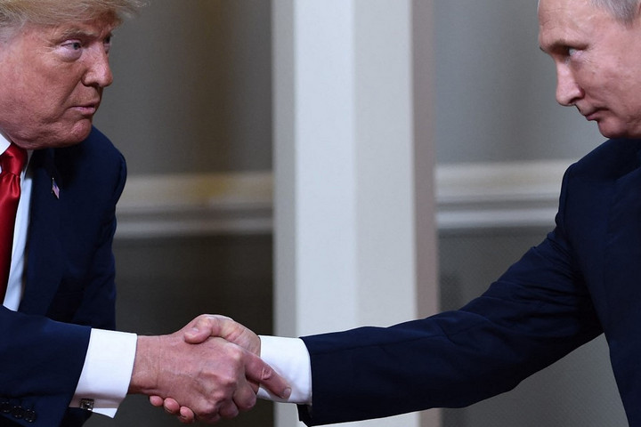 Fotó: AFP/Brendan Smialowski Bármi áron Alaszkába menne Zelenszkij