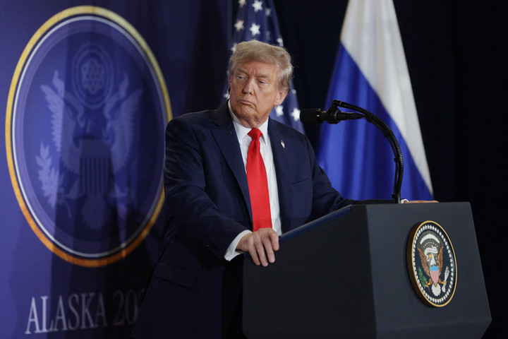 Trump tanácsokat küldött Zelenszkijnek és az Európai Uniónak Alaszkából