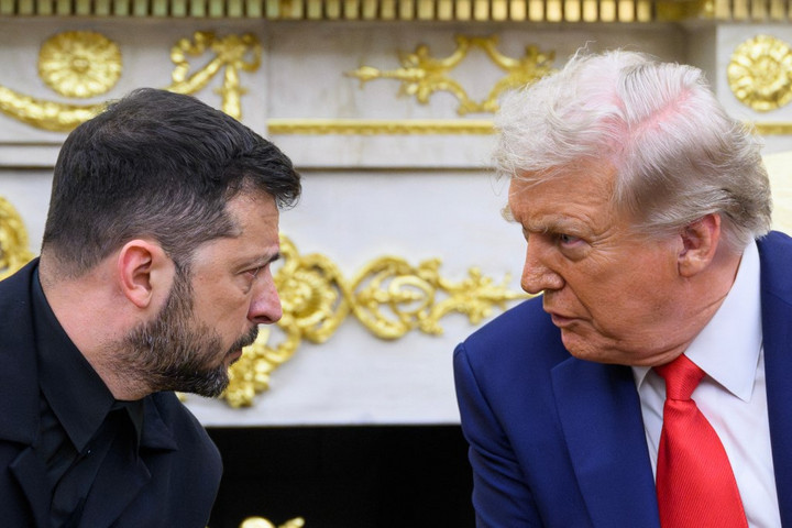 A szakértő megnevezte, mivel tartja sakkban Trump Zelenszkijt