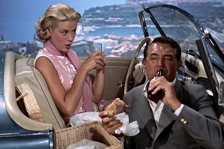 Grace Kelly unokája újraértelmezte nagymamája kedvenc kiegészítőjét