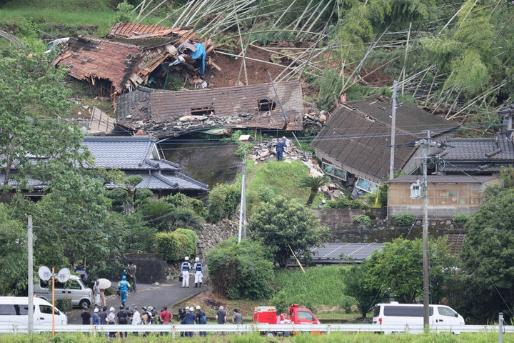 Fotó: AFP/The Yomiuri Shimbun/Yomiuri/Fumito Saeki Több millió embert szólítottak fel otthonuk elhagyására az áradások és földcsuszamlások miatt Japánban