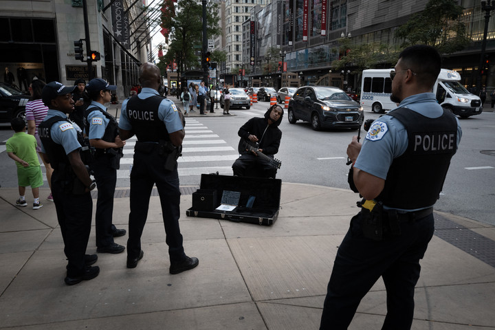 Fotó: Getty Images via AFP/Scott Olson Amerika fél – a bűnözés az egyik legnagyobb közös aggodalom