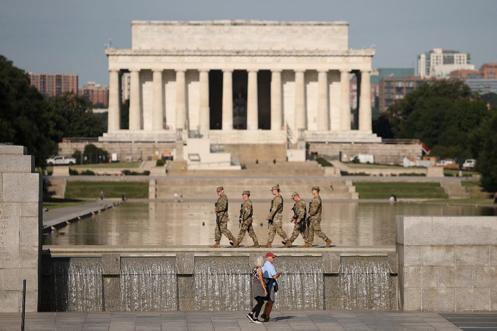 Fotó: AFP/Getty Images/Getty Images North America/Win McNamee Miközben Kijevet érik a csapások, Trump rendet tesz otthon