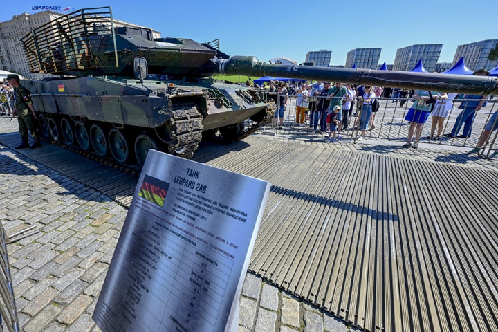 Leopárdok kontra oroszok