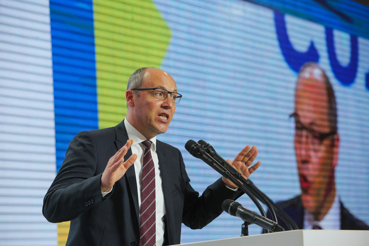 Fotó: NurPhoto via AFP/Sergii Kharchenko Az Európai Uniós pártcsalád nem határolódott el a Hitlert éltető ukrán házelnöktől