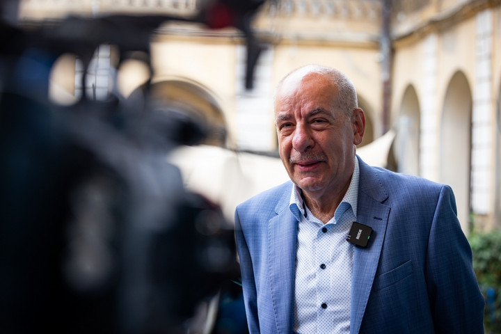 „Itt nem csak segítenek, hanem ajándékoznak is”