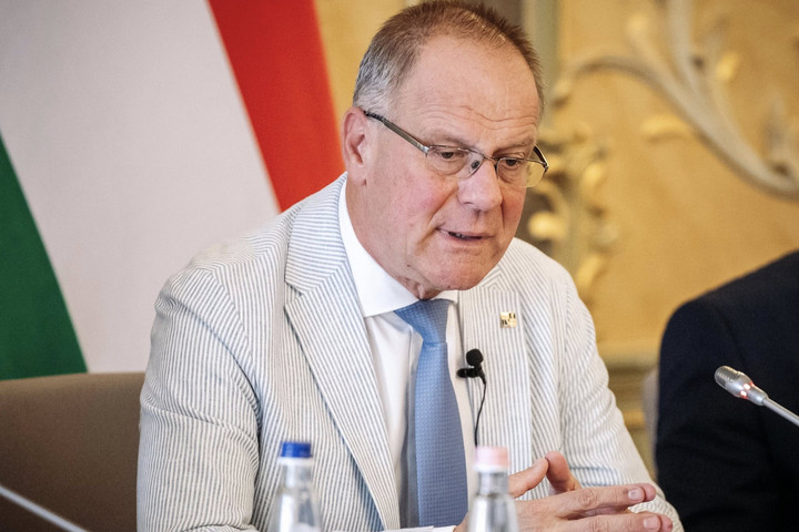 Fotó: Facebook/Navracsics Tibor Megújul a XVI. kerület városközpontja
