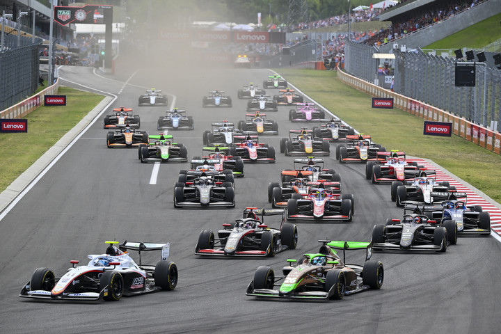 Fotó: MTI/Czeglédi Zsolt Inthraphuvasak győzelemre váltotta pole pozícióját a Forma-3-as sprintfutamon