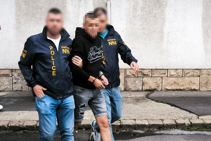 Fotó: police.hu Így kapcsolták le a magyar zsaruk Európa egyik legkeresettebb bűnözőjét