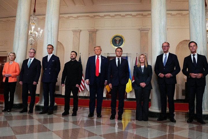 Fotó: Aaron Schwartz - Pool via CNP / Consolidated News Photos / dpa Picture-Alliance via AFP Trump háromoldalú találkozót szervez az ukrajnai háború lezárása érdekében