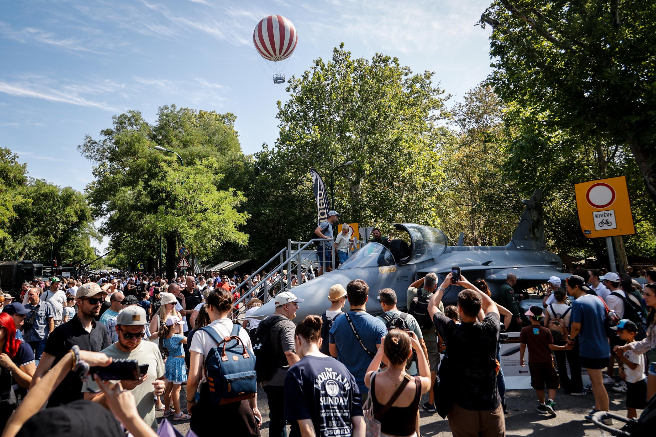Varázsliget katonai főszerepléssel