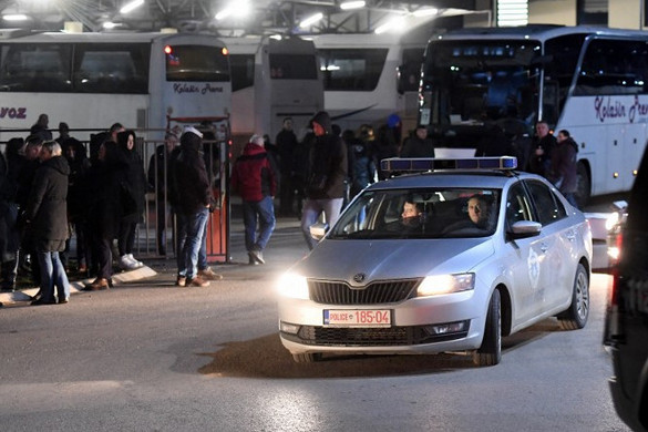Tűz ütött ki egy szerbiai migránsközpontban