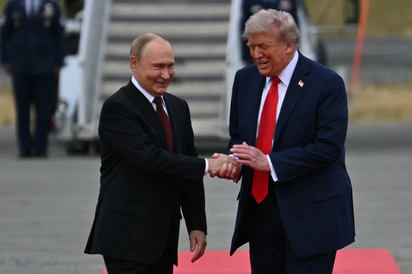 Testbeszéd-szakértő beszélt Putyin és Trump nonverbális viselkedéséről