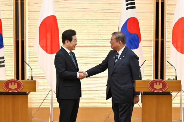 Új szintet lépett Japán és Dél-Korea együttműködése