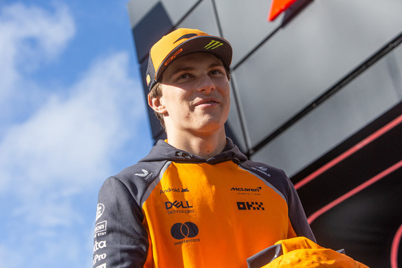 Piastri siker Verstappen otthonában