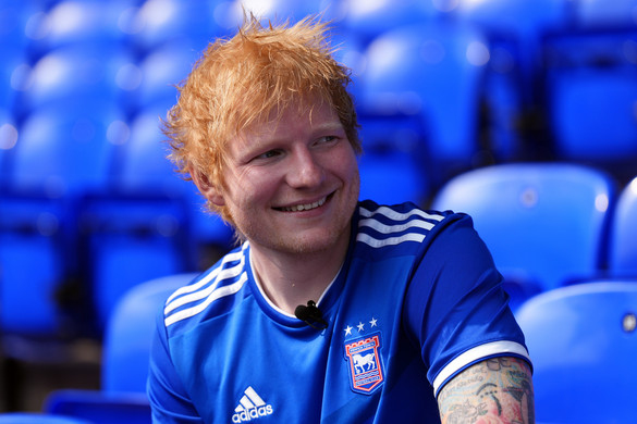 Ipswich Town: a 17-es mezben Ed Sheeran