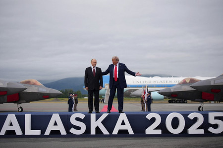 Trump majdnem átadta Ukrajnát Putyinnak Alaszkában
