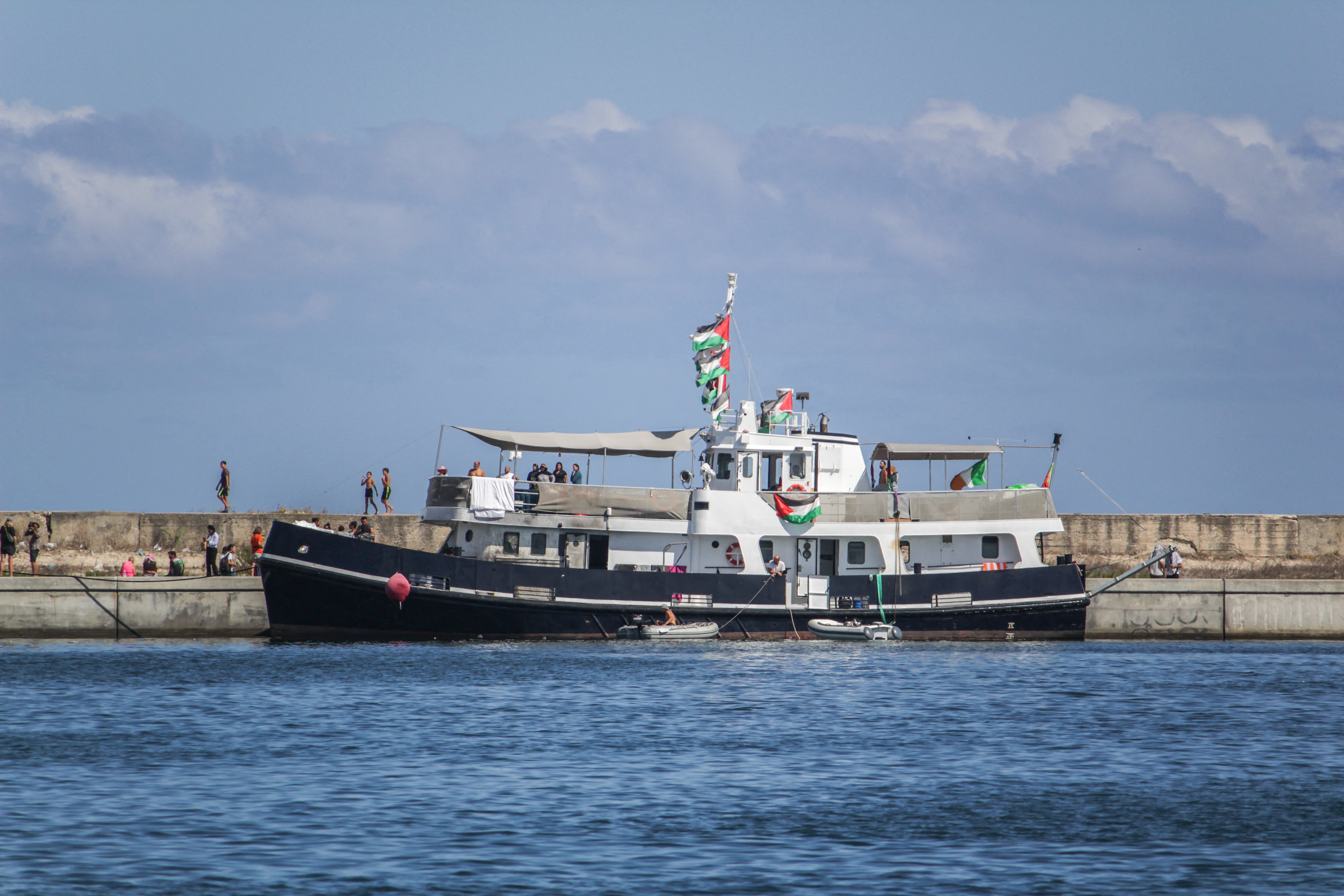 Dróntámadás érte a Gázába tartó segélyflottillát