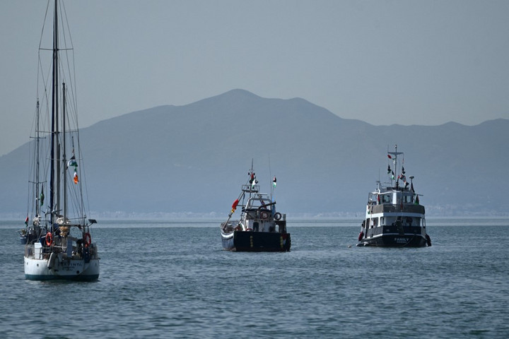 Fotó: AFP/Fethi Belaid Egy Gázába tartó aktivista flottillát ismét megtámadták Tunéziában