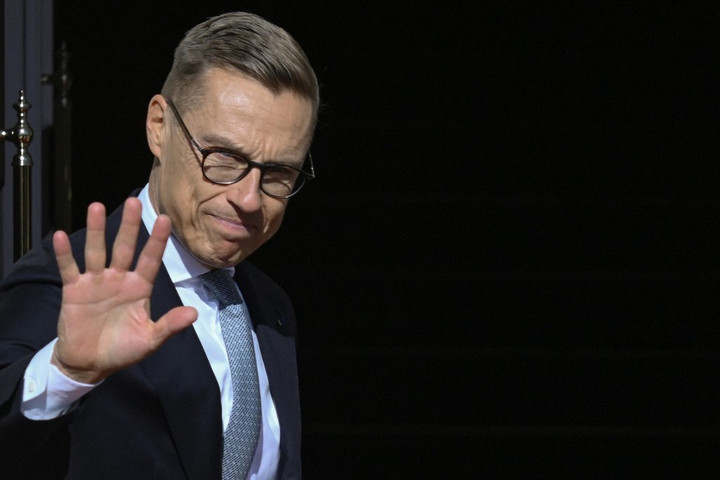 Fotó: AFP/Genya Savilov Stubb és Johnson egymásnak esett Kijevben