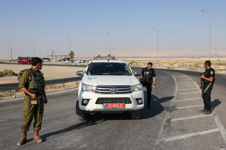 Letartóztattak öt zsidó telepest