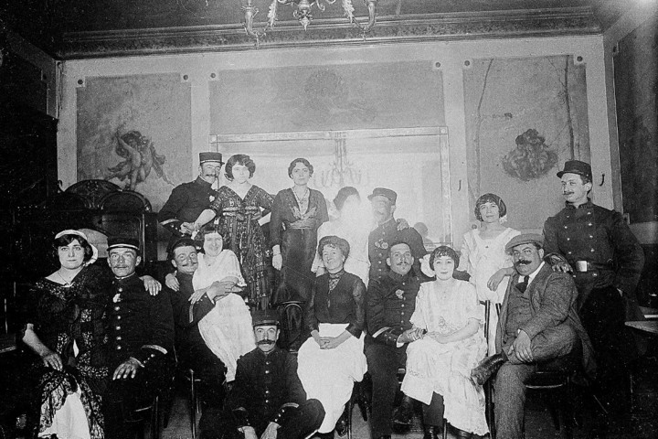 Fotó: AFP/Roger-Viollet/© Collection Roger-Viollet Rosszlányok Székelyudvarhelyen