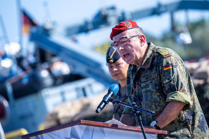 „Németország a NATO minden talpalatnyi területét megvédi”