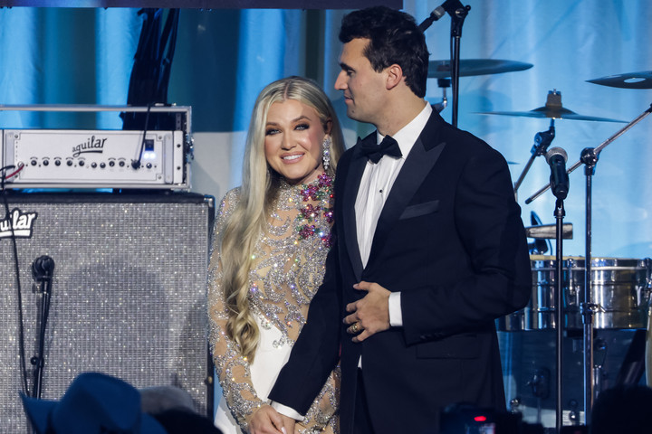 Erika Kirk lett a meggyilkolt Charlie Kirk utóda a Turnin Point USA élén