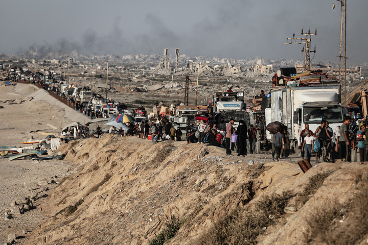 Fotó: Anadolu via AFP/Moiz Salhi A palesztinok a "halál útján" menekülnek Gáza városból