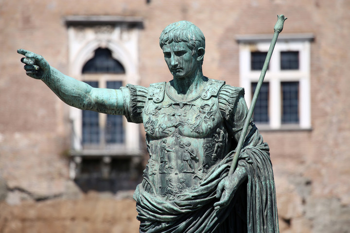 Julius Caesart elrabolták a kalózok