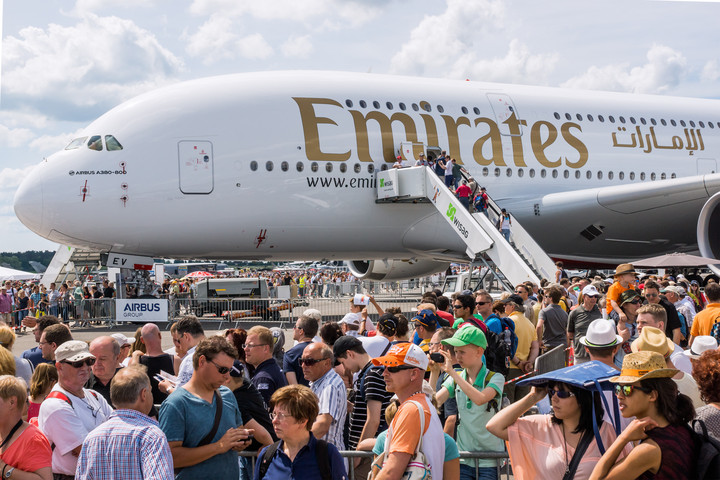 Az Emirates Airlines korlátozást vezet be az járatain