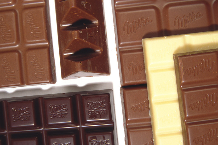 A vásárlók megtévesztése miatt perlik a Milka csokik gyártóját
