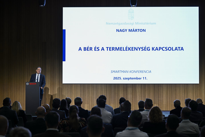 A kormány 2026-ban csökkentheti a munkáltatói járulékokat