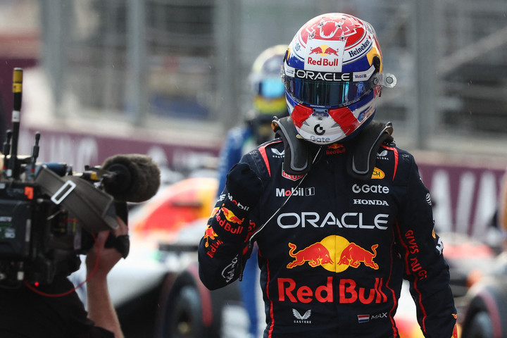 Fotó: Jakub Porzycki / NurPhoto / NurPhoto via AFP Verstappené a pole pozíció Bakuban