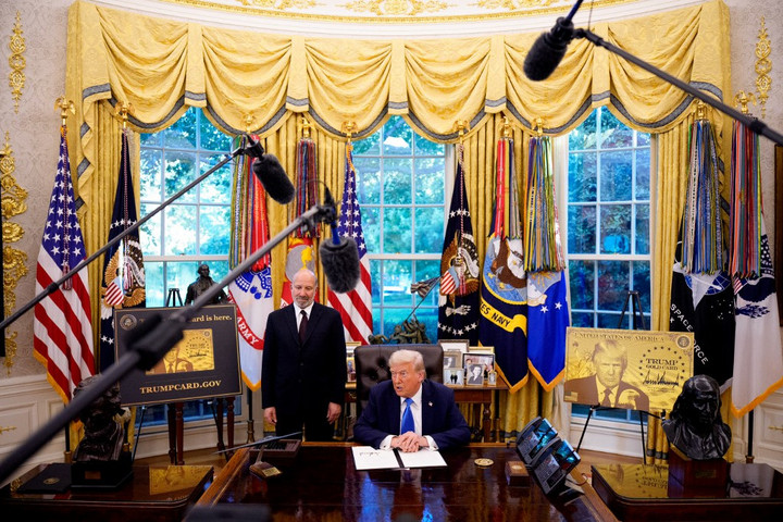 Fotó: Getty Images via AFP/Andrew Harnik Sokba kerülhet Amerikában dolgozni