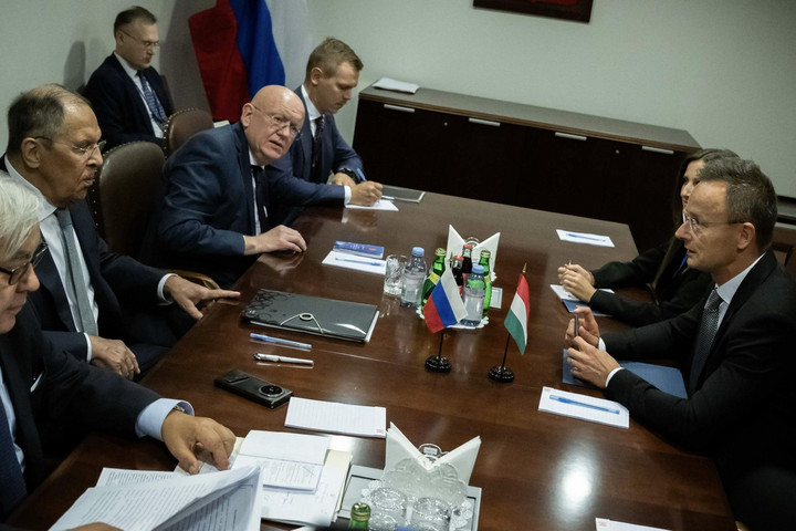 Fotó: MTI/KKM Szijjártó Péter: Magyarország abban érdekelt, hogy minél előbb béke legyen a szomszédságunkban + Videó