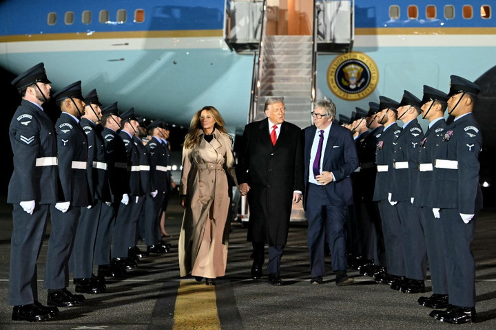 Állami látogatásra Londonba érkezett az amerikai elnök