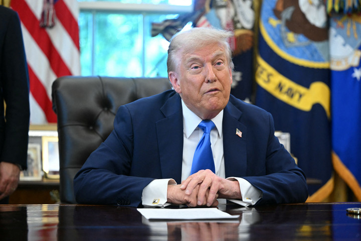 Donald Trump telefonon tárgyalt a kínai elnökkel