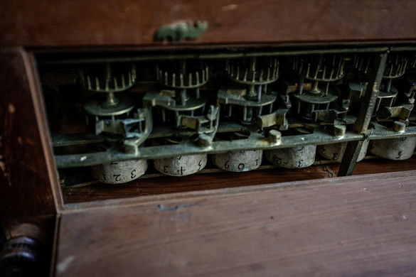 Árverésre kerül Pascal kevés fennmaradt számológépének egy példánya