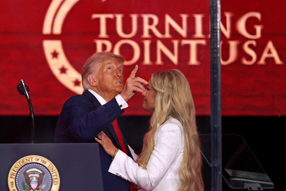 "Charlie Kirk neve örökké élni fog a legnagyobb amerikai patrióták krónikáiban"