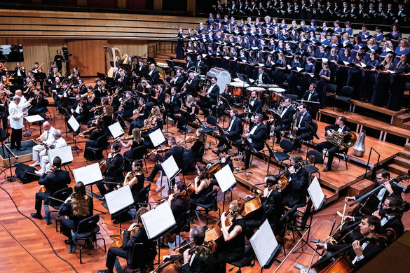 A 200 éve született Johann Strausst ünnepli a Szent István Filharmonikusok koncertje