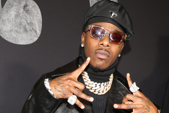 DaBaby rapper dalt adott ki a meggyilkolt ukrán lány, Zarutskaya emlékére