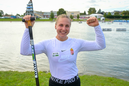 Bragato Giada aranyérmes kenu egyesben