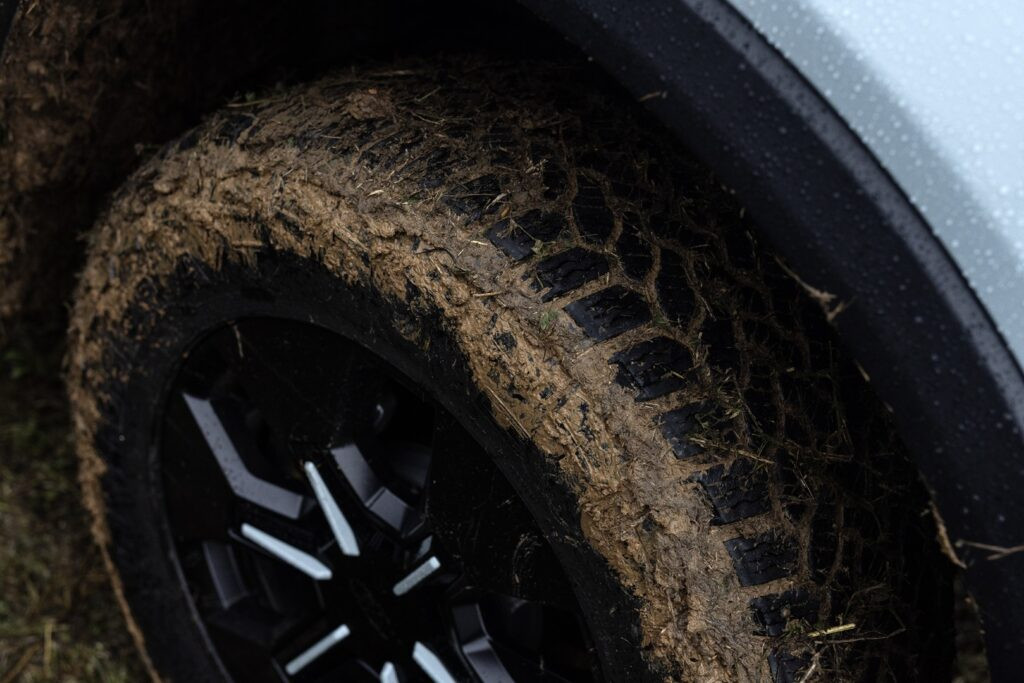 Ford Ranger PHEV gumi