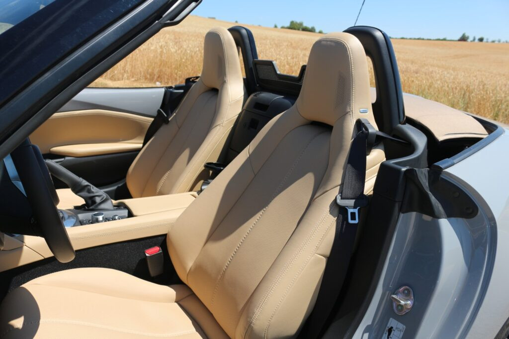 Mazda MX5 ülések